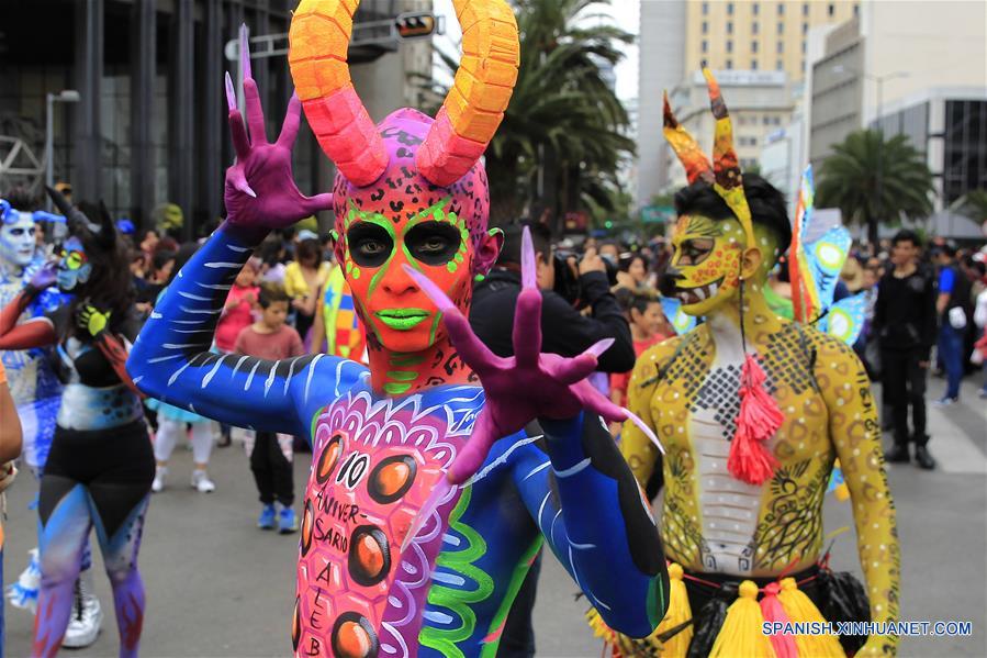 (6)MEXICO-CIUDAD DE MEXICO-SOCIEDAD-DESFILE