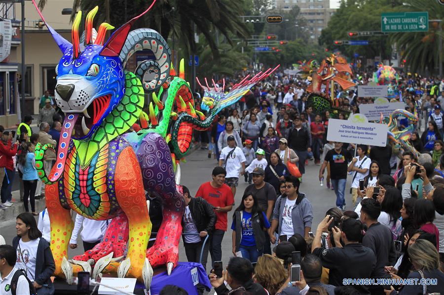 (7)MEXICO-CIUDAD DE MEXICO-SOCIEDAD-DESFILE