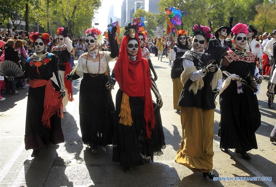 (17)MEXICO-CIUDAD DE MEXICO-SOCIEDAD-DIA MUERTOS