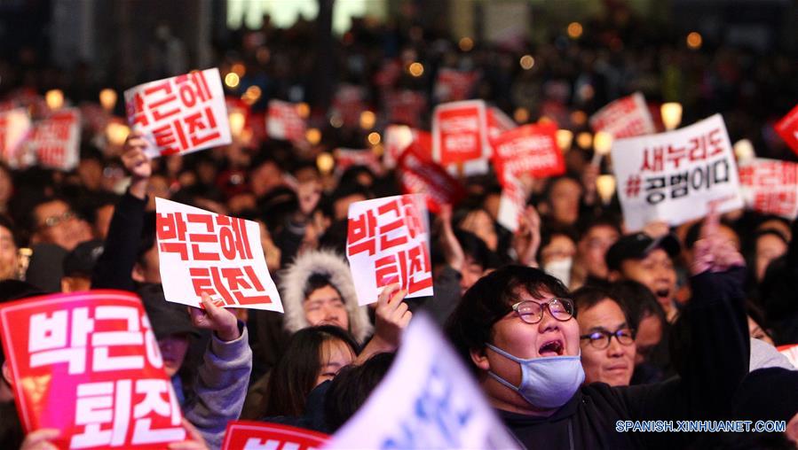 Miles Marchan En Corea Del Sur Para Pedir La Renuncia De La Presidenta ...