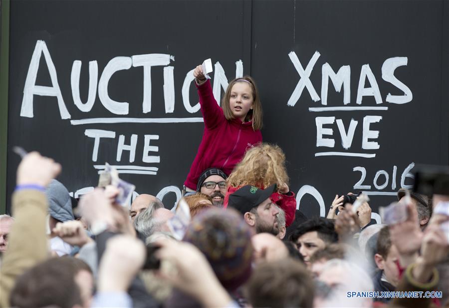 (6)REINO UNIDO-LONDRES-SOCIEDAD-NAVIDAD 