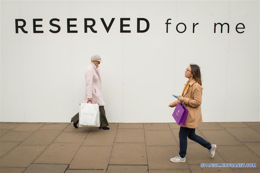 (2)REINO UNIDO-LONDRES-SOCIEDAD-NAVIDAD