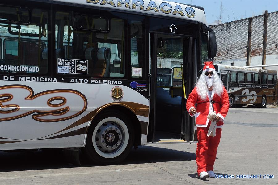 (1)ARGENTINA-BUENOS AIRES-SOCIEDAD-NAVIDAD