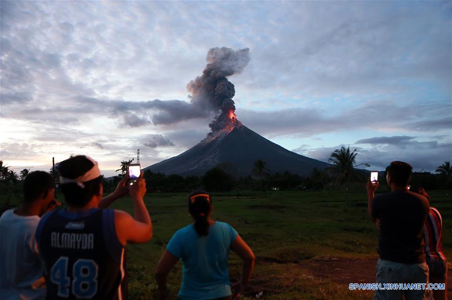 (7)FILIPINAS-ALBAY-MEDIO AMBIENTE-VOLCAN 