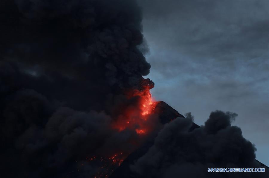 (9)FILIPINAS-ALBAY-MEDIO AMBIENTE-VOLCAN 
