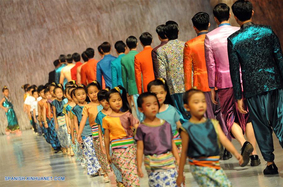 (1)TAILANDIA-BANGKOK-MODA-DESFILE