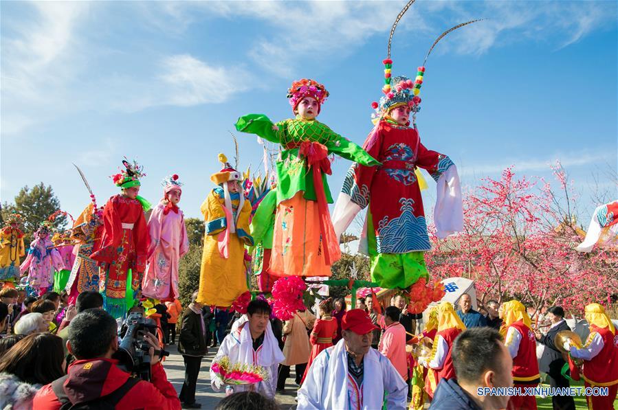 (4)CHINA-HOHHOT-FESTIVAL LINTERNAS