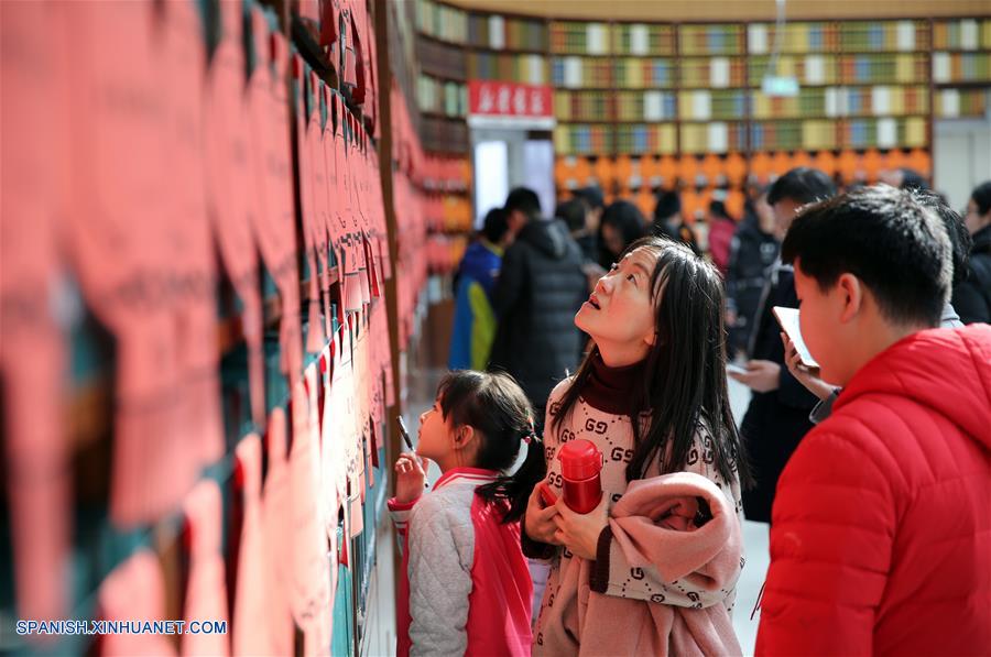 (9)CHINA-SHANDONG-FESTIVAL LINTERNA