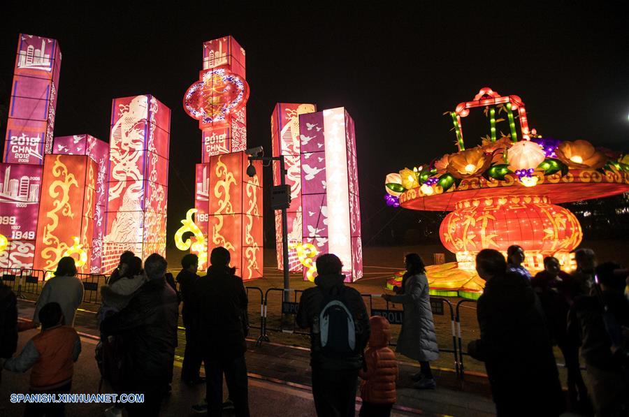 (10)CHINA-HUBEI-FESTIVAL LINTERNA