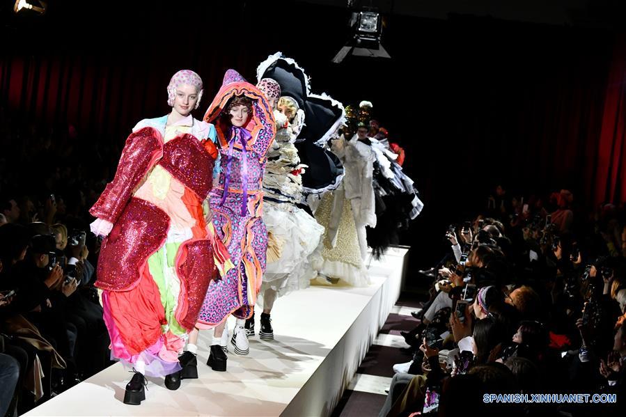 (2)FRANCIA-PARIS-SEMANA MODA-COMME DES GARCONS