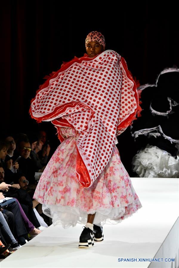 (4)FRANCIA-PARIS-SEMANA MODA-COMME DES GARCONS