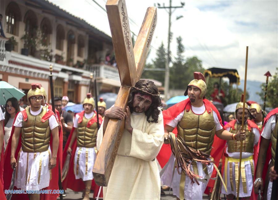 (2)ECUADOR-QUITO-SEMANA SANTA