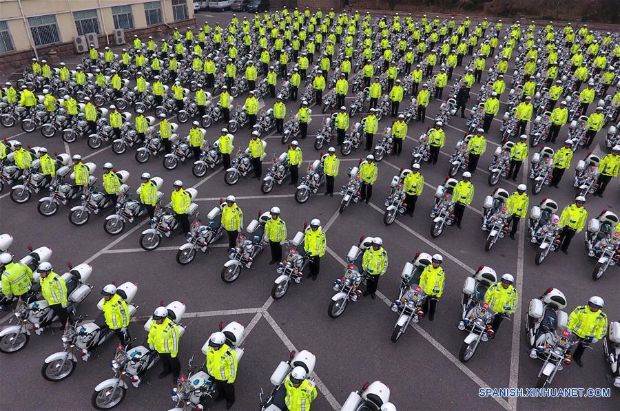 (4)CHINA-SHANDONG-POLICIA-ENTREGA MOTOCICLETAS