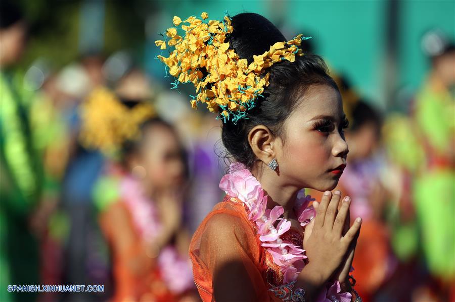 (4)MYANMAR-YANGON-FESTIVAL DEL AGUA