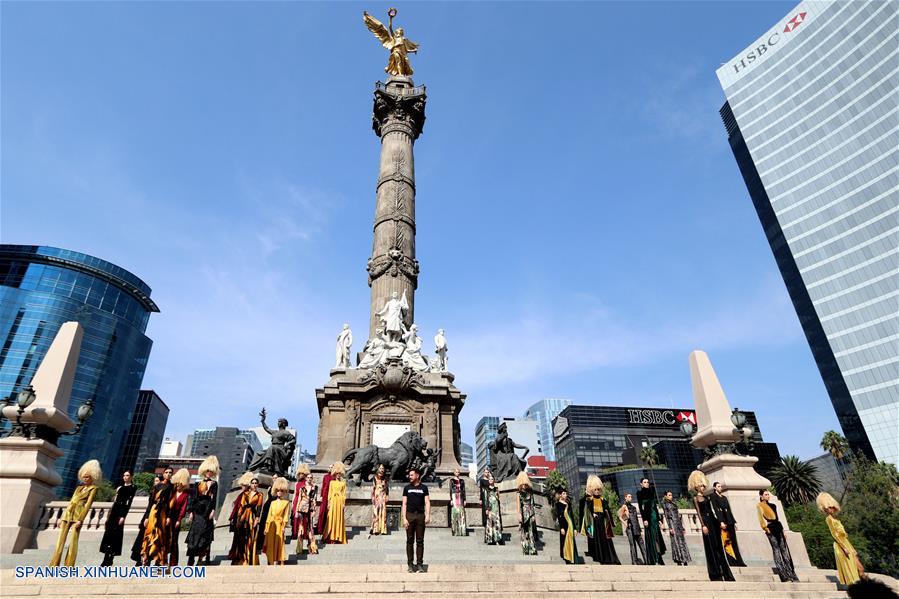 (4)MEXICO-CIUDAD DE MEXICO-MERCEDES BENZ FASHION WEEK