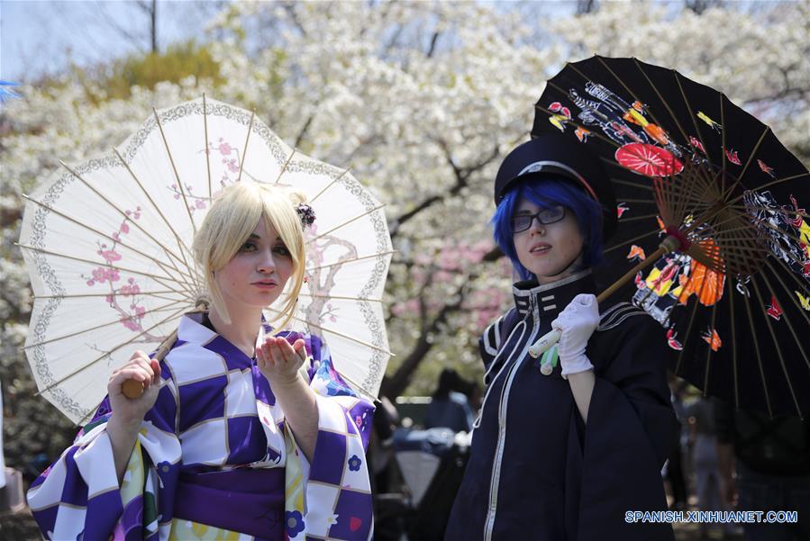 (1)EEUU-NUEVA YORK-FESTIVAL-FLOR DE CEREZO