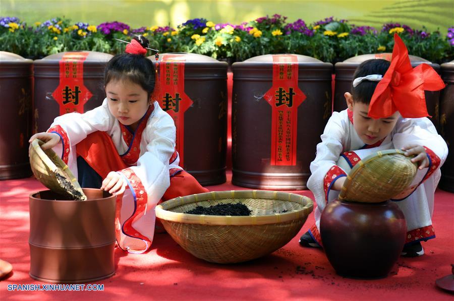 (2)CHINA-BEIJING-CULTURA-TE-CEREMONIA