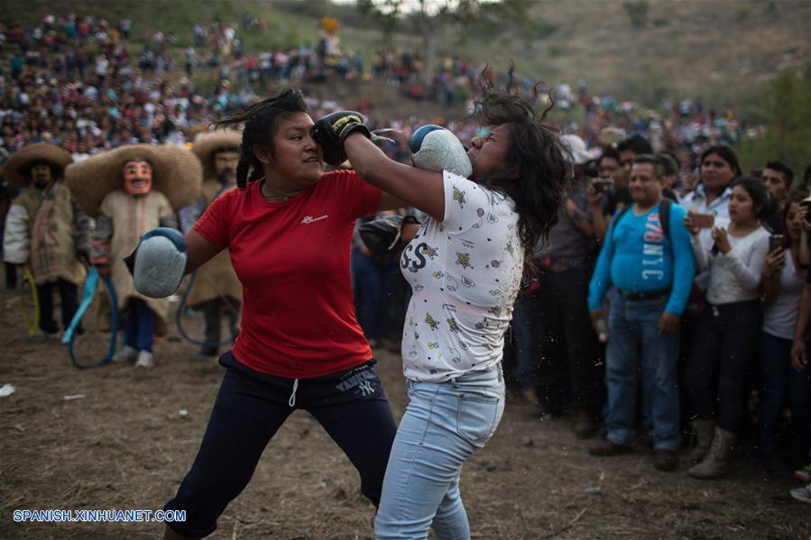 (3)MEXICO-GUERRERO-RITUAL-PELEA DE TIGRES