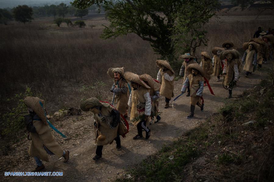 (9)MEXICO-GUERRERO-RITUAL-PELEA DE TIGRES