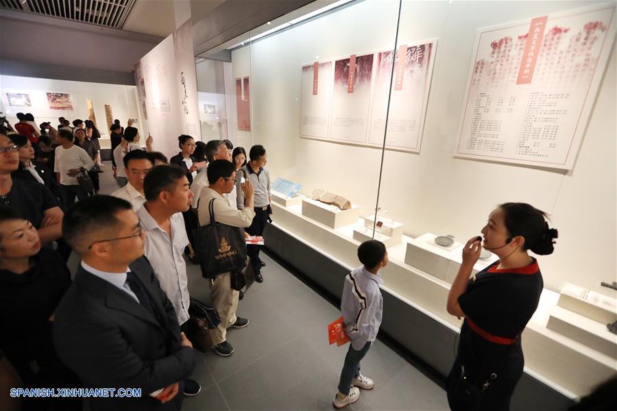 (3)CHINA-GUIZHOU-DIA INTERNACIONAL DE LOS MUSEOS