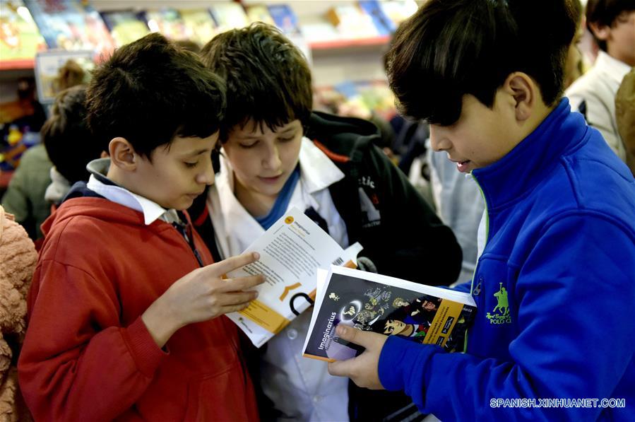 (2)URUGUAY-MONTEVIDEO-FERIA-LIBROS