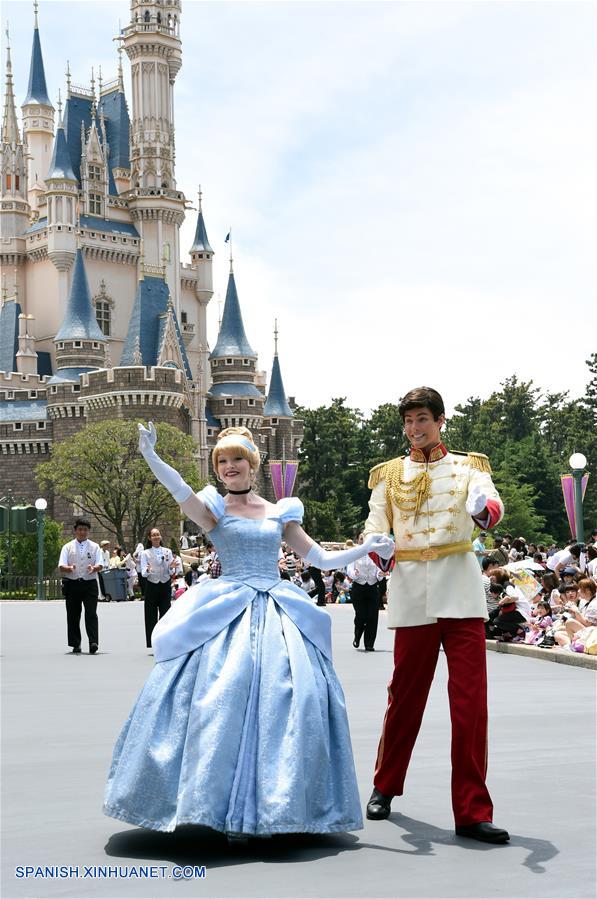 (2)JAPON-TOKIO-DISNEYLAND-FESTIVAL TANABATA 