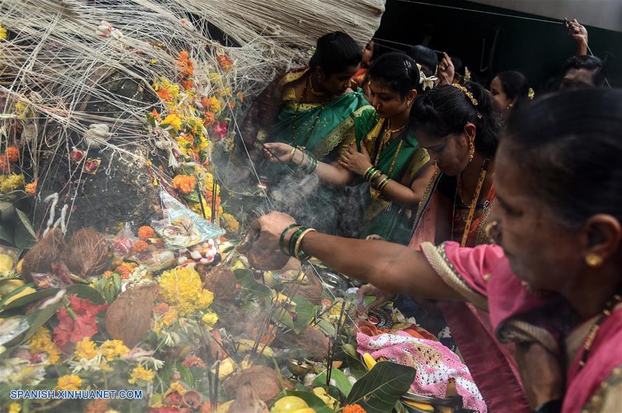 INDIA-MUMBAI-FESTIVAL