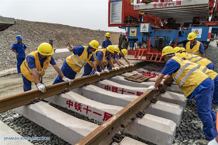 CHINA-HUBEI-FERROCARRIL-CONSTRUCCION