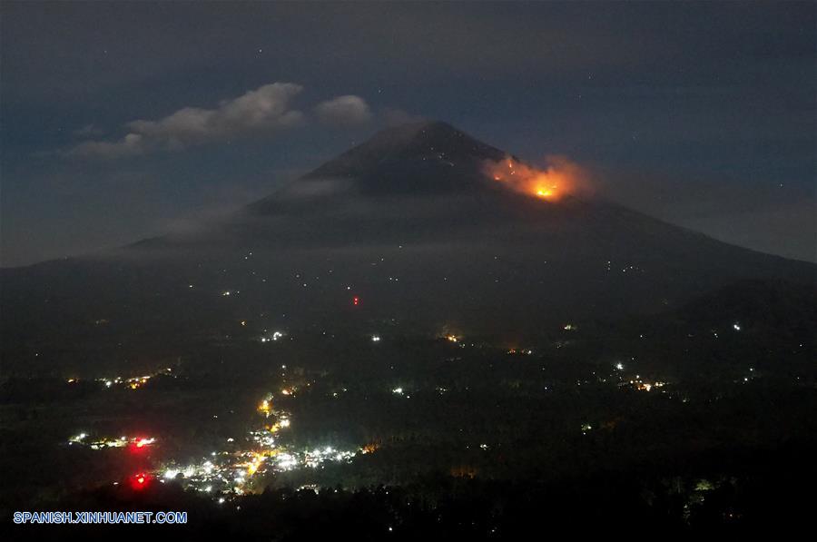 INDONESIA-BALI-MONTE AGUNG-ERUPCION 