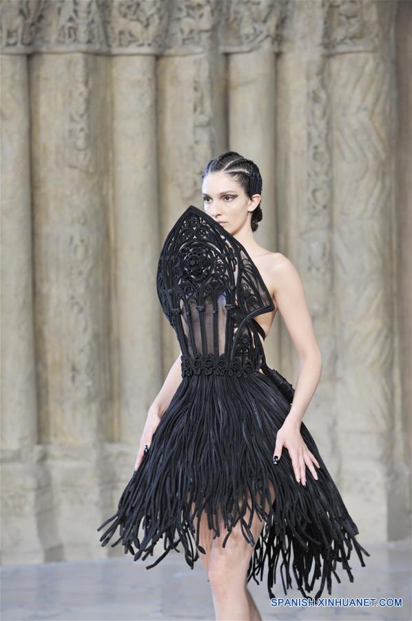 FRANCIA-PARIS-MODA-GUO PEI
