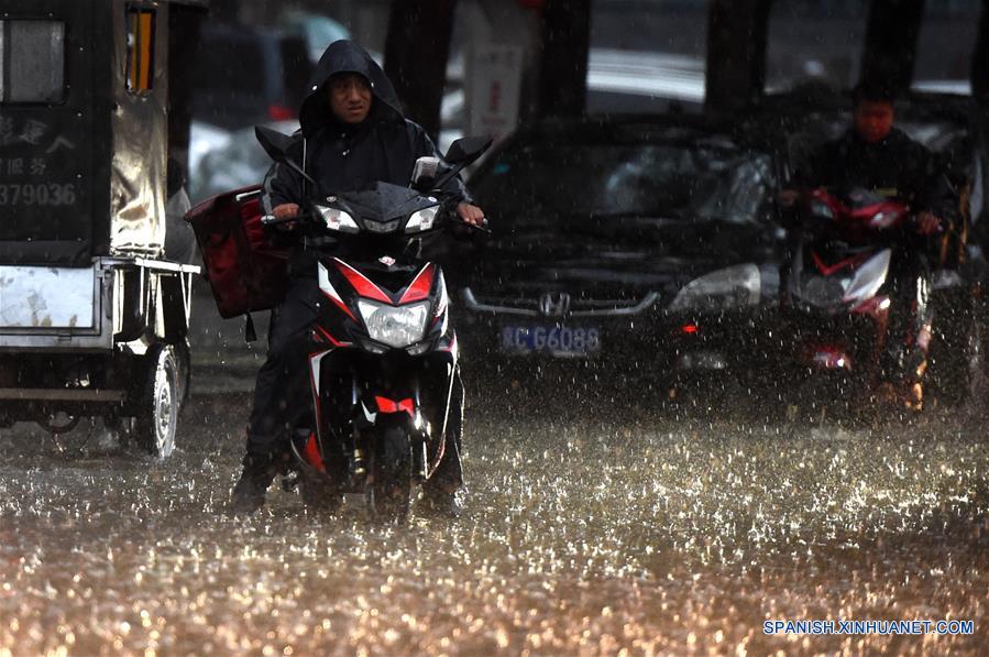 CHINA-BEIJING-LLUVIA