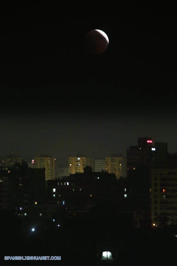 EGIPTO-CAIRO-LUNA-ECLIPSE