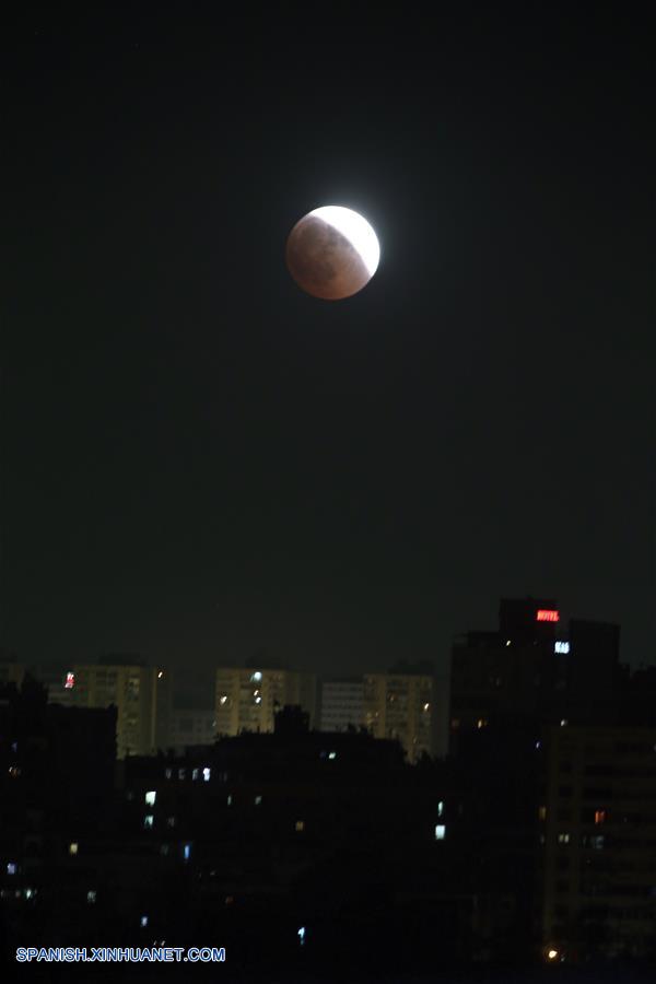 EGIPTO-CAIRO-LUNA-ECLIPSE
