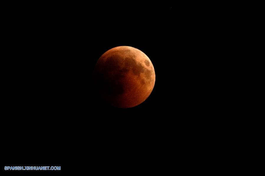 JORDANIA-AMAN-LUNA-ECLIPSE