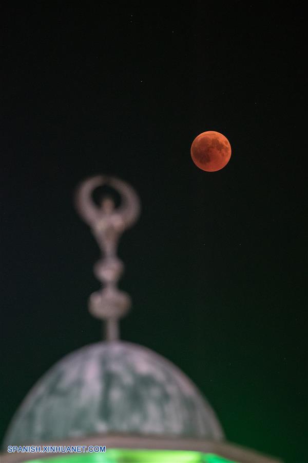 MEDIO ORIENTE-JERUSALEN-LUNA-ECLIPSE