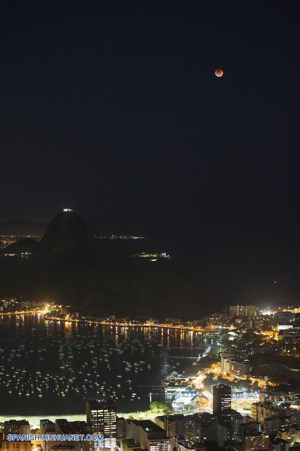 BRASIL-RIO DE JANEIRO-LUNA-ECLIPSE