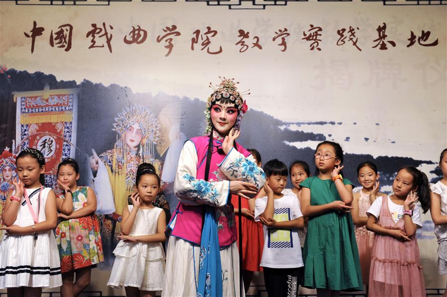 CHINA-JIANGSU-POPULARIZACION DE LA OPERA 