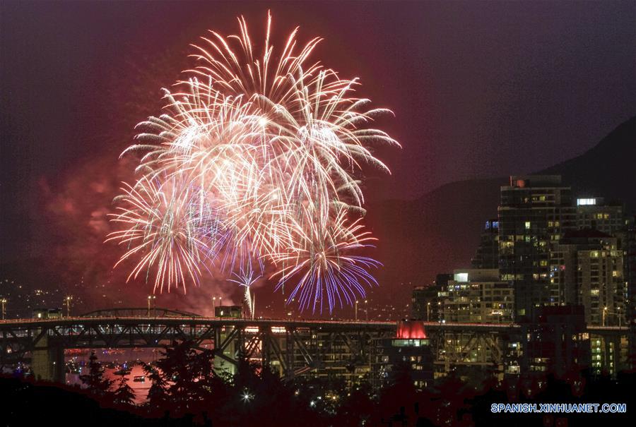 CANADA-VANCOUVER-COMPETENCIA-FUEGOS ARTIFICIALES