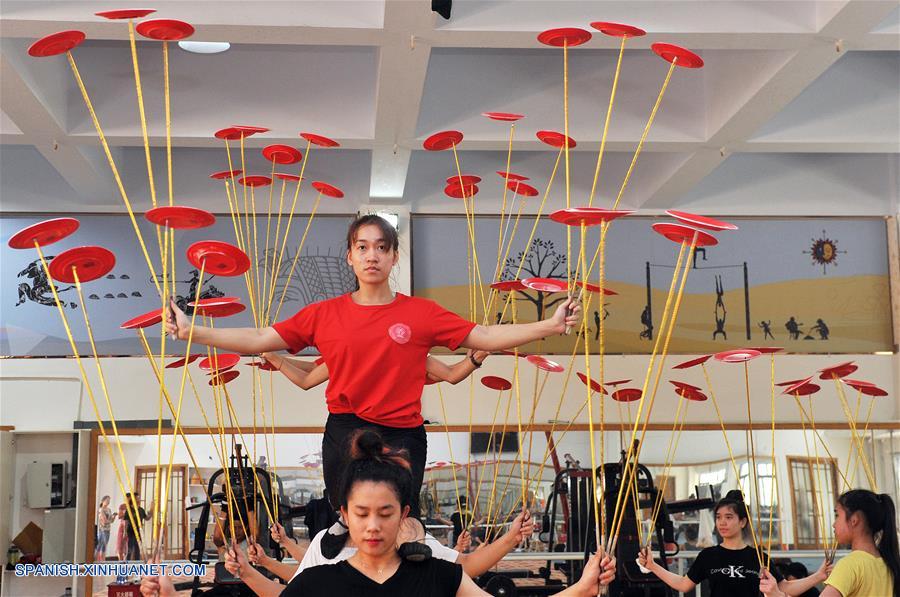 CHINA-HEBEI-ACROBACIAS