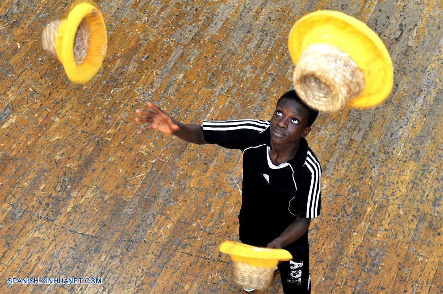 CHINA-HEBEI-ACROBACIAS