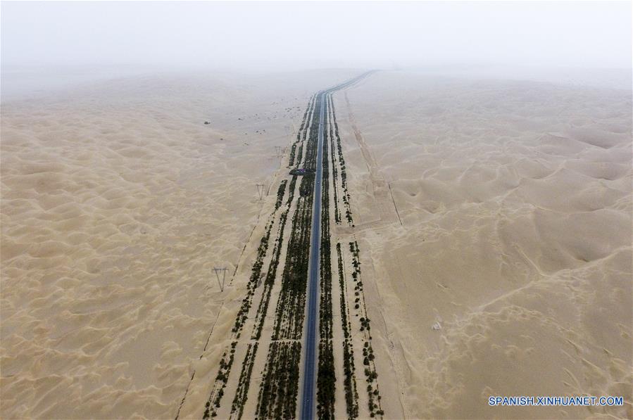 CHINA-XINJIANG-CONSTRUCCION DE CARRETERAS-SERIE  