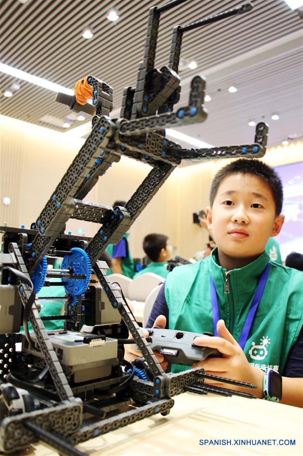 CHINA-JIANGSU-COMPETENCIA DE VEX ROBOTICS
