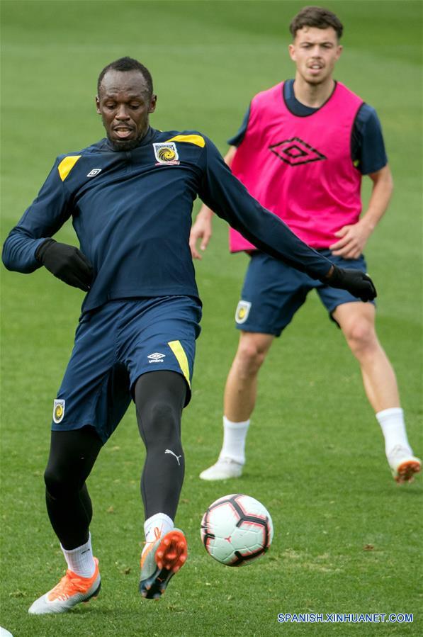 AUSTRALIA-GOSFORD-FUTBOL-ENTRENAMIENTO-BOLT
