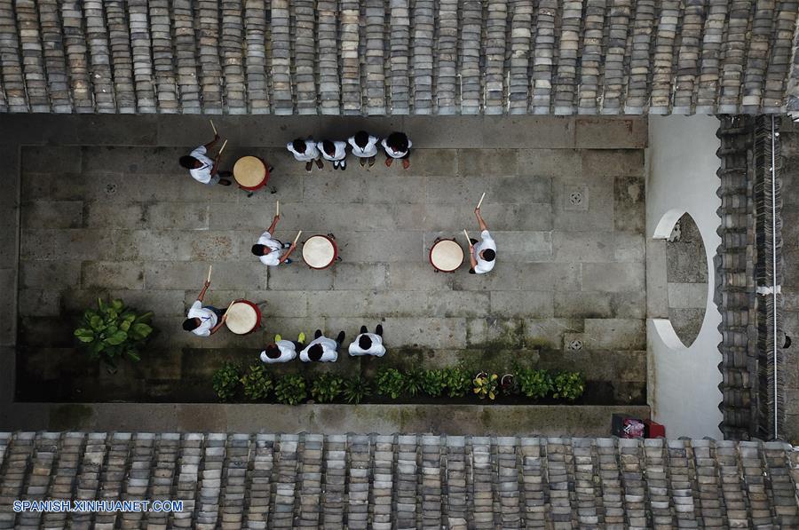 CHINA-ZHEJIANG-FABRICANTE DE ROPA-TRABAJADORES ETIOPES  