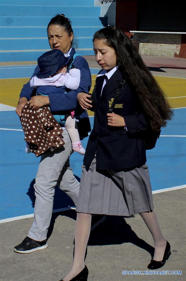 ECUADOR-QUITO-REGRESO A CLASES