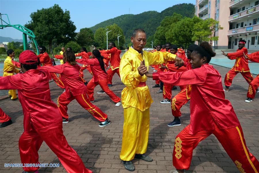 CHINA-JIANGXI-ESTUDIANTES AFRICANOS-CULTURA CHINA 