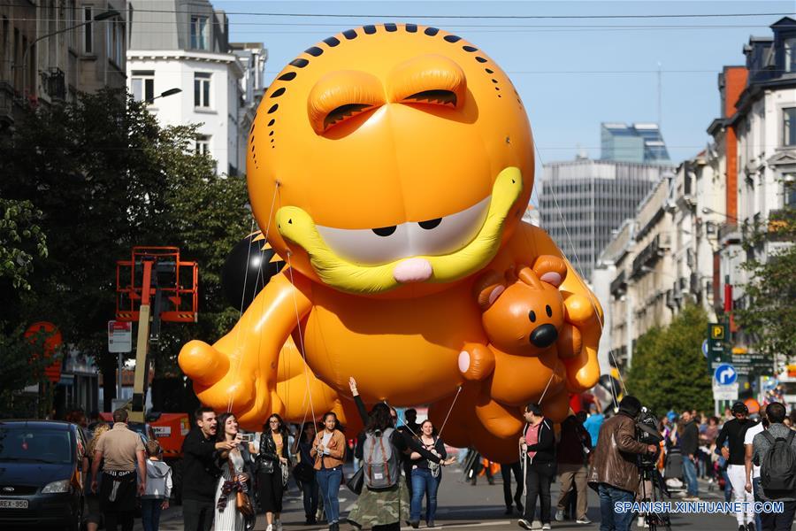 BELGICA-BRUSELAS-DESFILE-DIA DEL GLOBO