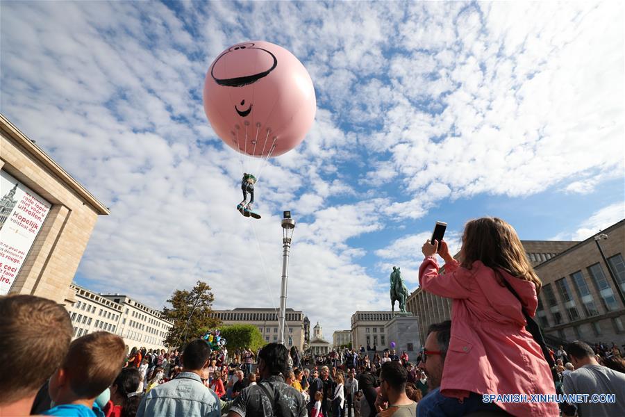 BELGICA-BRUSELAS-DESFILE-DIA DEL GLOBO