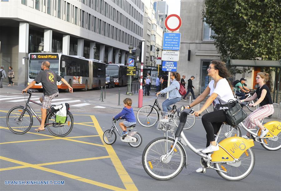 BELGICA-BRUSELAS-DIA SIN AUTOMOVIL