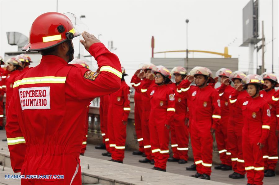 PERU-LIMA-BOMBEROS